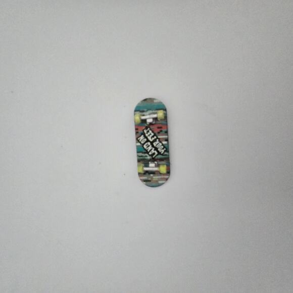 Tech Deck Fingerboard Land On Your Feet - Picture 2 of 6